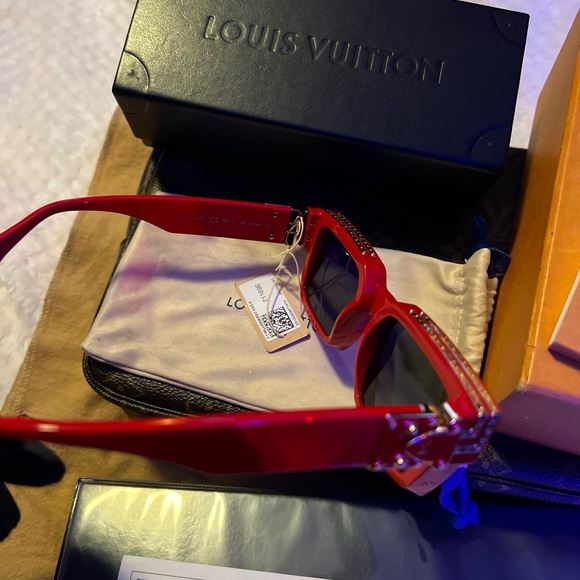 LOUIS VUITTON RED1.1 MILLIONAIRE Z1169E SUNGLASSES - Picture 11 of 11